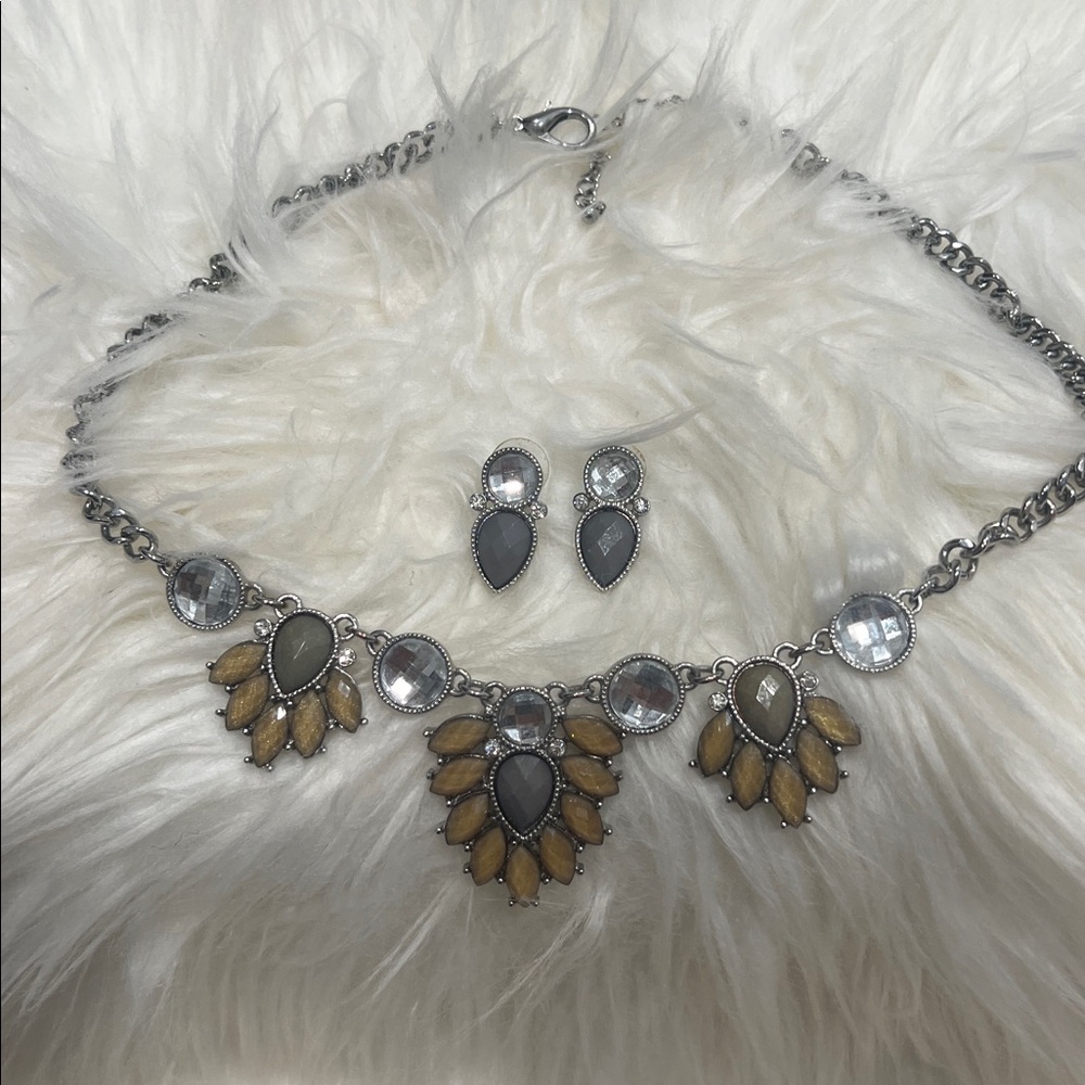 18 inch Flower Necklace with Purple grayish/yellow faux stones and crys… - Picture 2 of 10